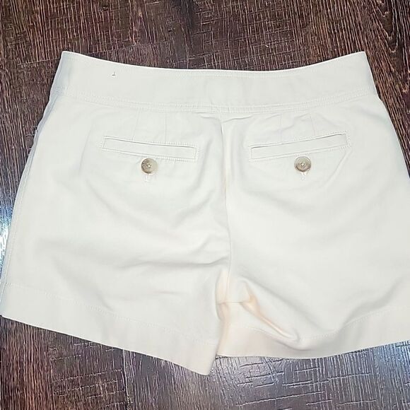 Ann Taylor Signature 4" Khaki Shorts - Picture 8 of 15